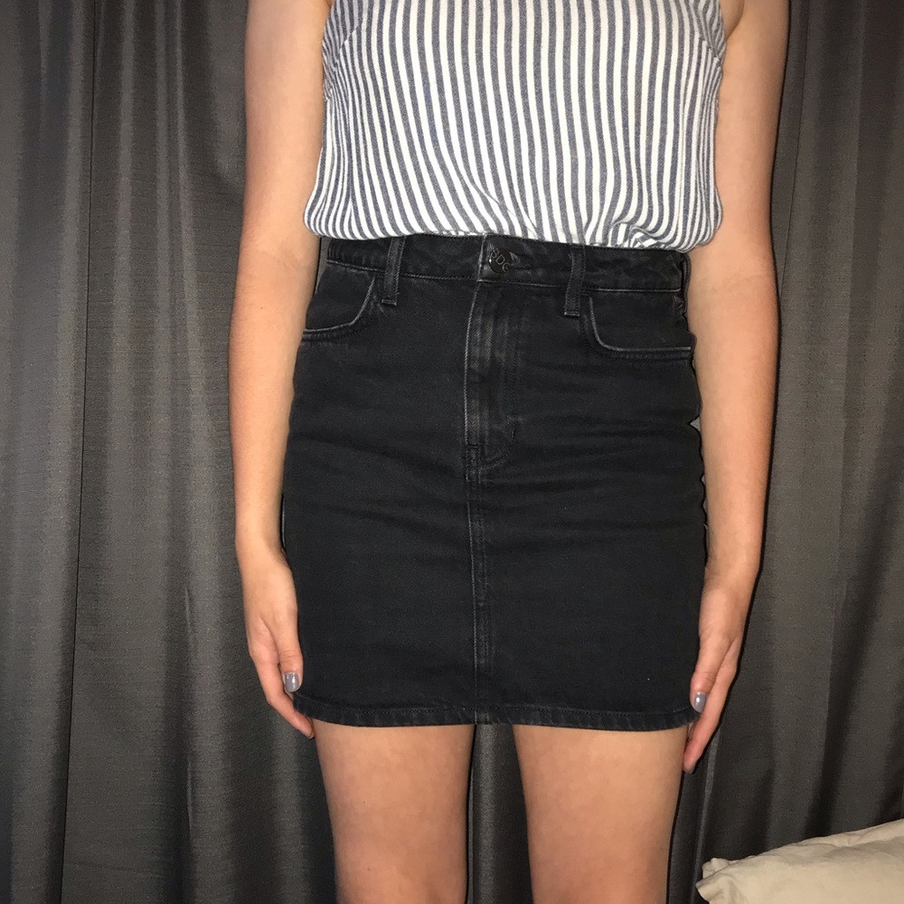 Black skirt